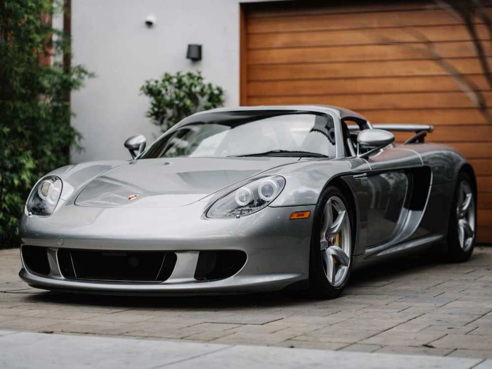Porsche-Carrera-GT-RM-Sothebys-6.thumb.jpg.b556a1e528b60276d6c04259bec3d17a.jpg
