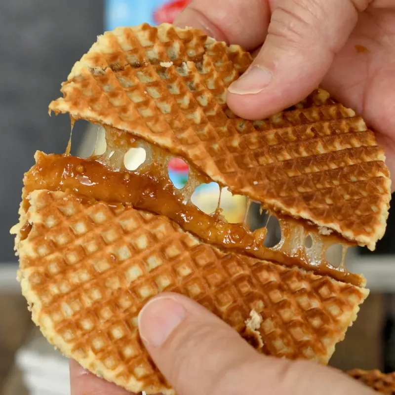 stroop-wafels-featured.jpg.thumb.webp.c9355918a98e510eca080d0344188c33.webp